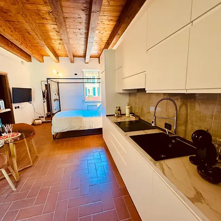 Slim Apartment#20 - *